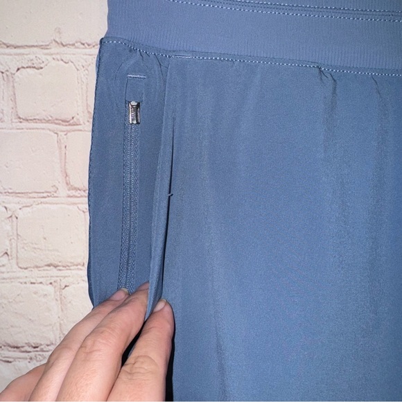 ATHLETA Nolita Slim Tapered Crop Pants, size 14 - Picture 5 of 13